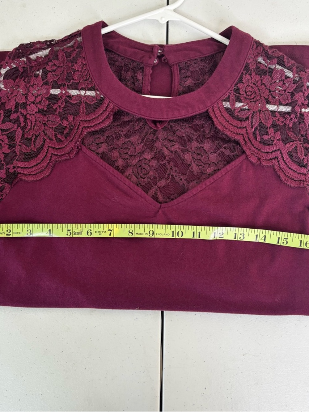 Torrid Foxy Choker Neck Lace Sleeve Women's Top - Burgundy Sz 1/14-16 - Picture 4 of 7